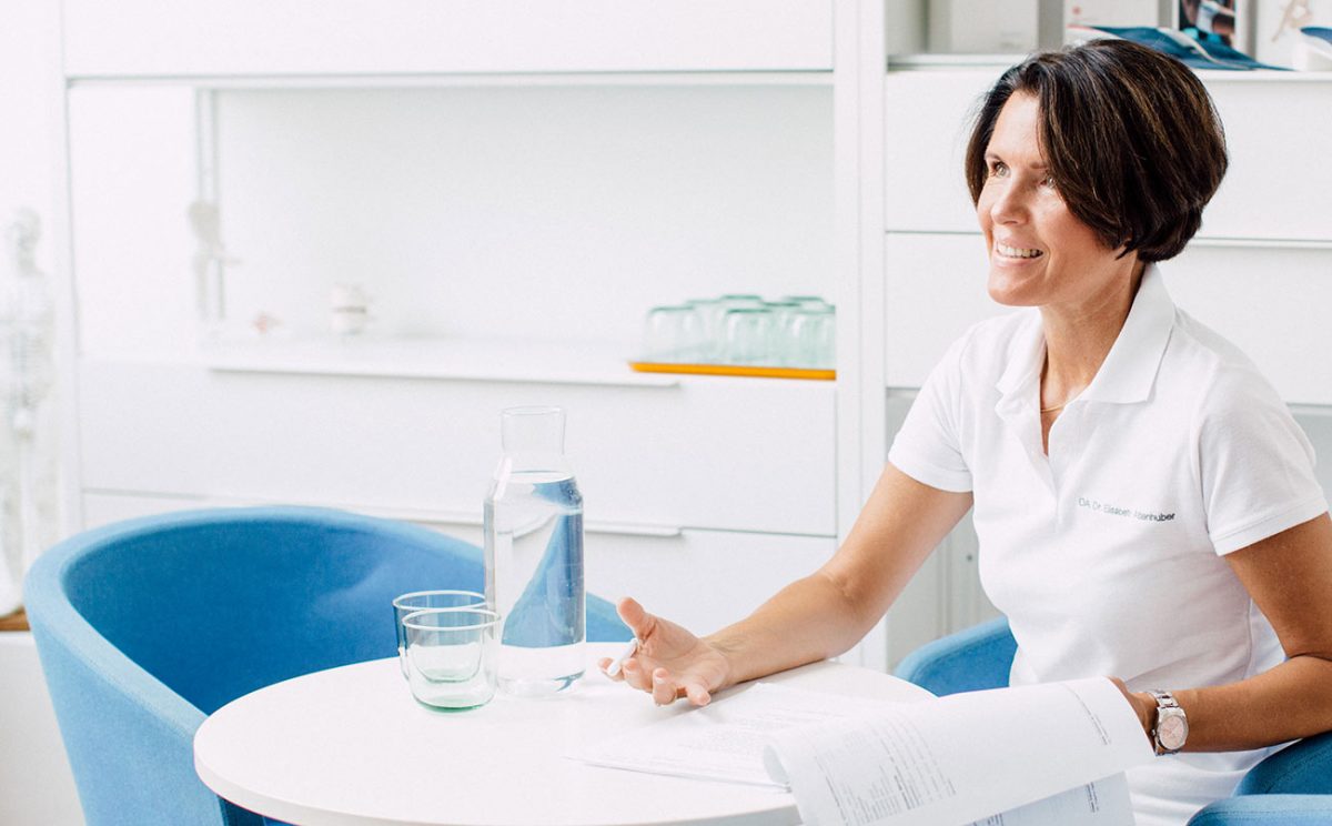 OA Dr. Elisabeth Altenhuber Enickl. Arzt für Allgemeinmedizin Oberarzt am Orthopädischen Spital Speising – Wirbelsäulenzentrum Abteilung für konservative Orthopädie.